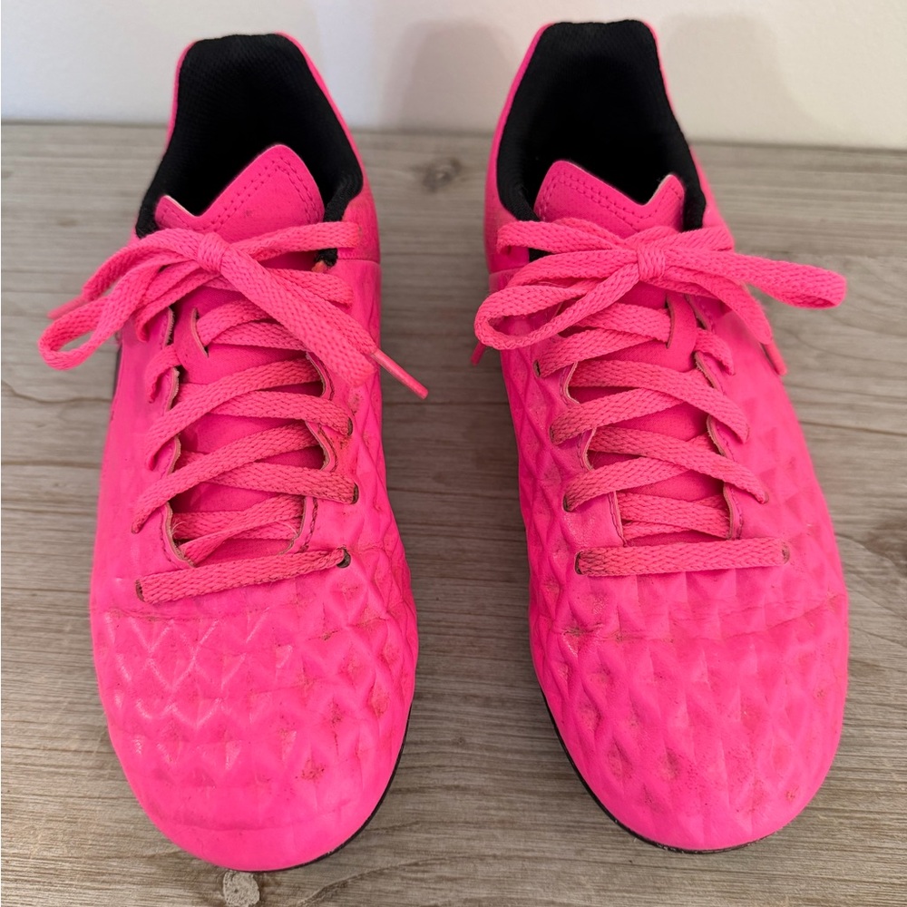 Nike Kids Pink Soccer Cleats